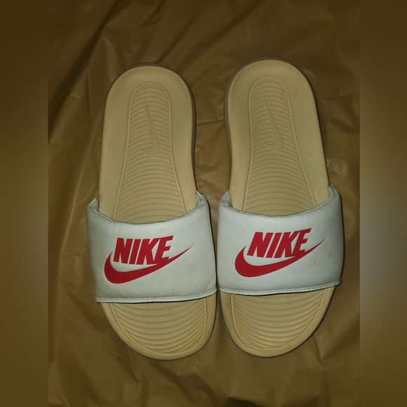 Cloud nike shoes - Picture 1 of 5